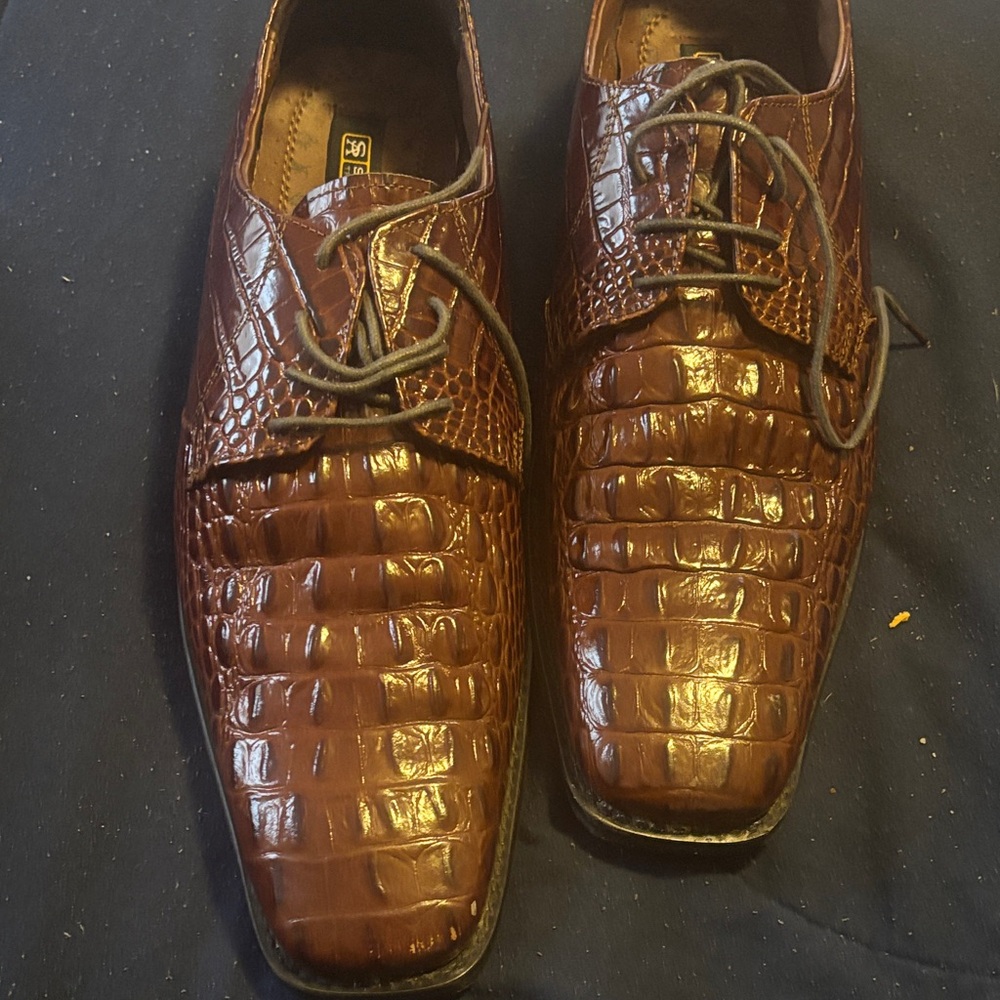 Elegant Brown Crocodile Pattern Men's Shoes